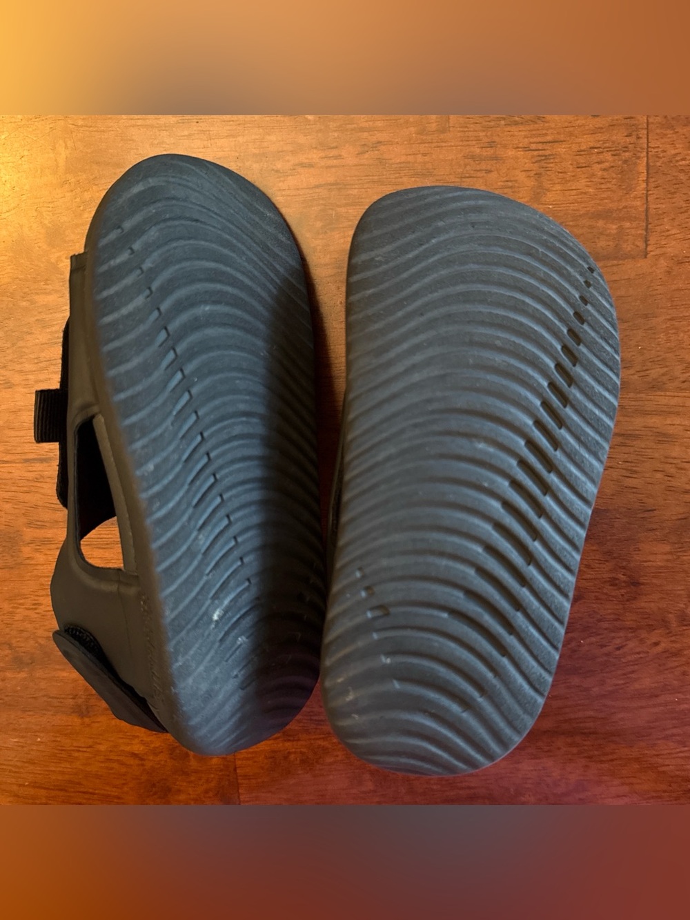 NIKE kids unisex black sandals slide sz 10C ✨ - Picture 6 of 6
